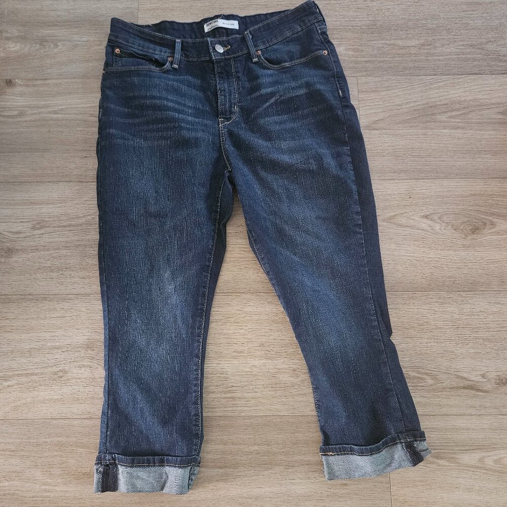 Levi Signature Capri